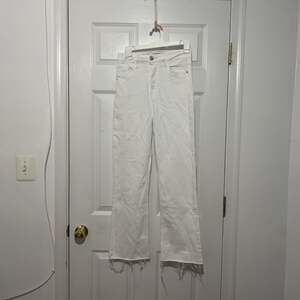 Hudson Faye Ultra High-Rise Cropped Bootcut Jeans in White